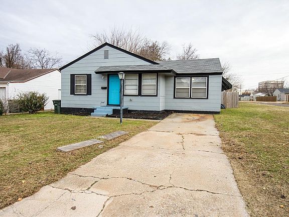 5th image of 4700 SE 26th St