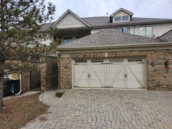 16W305 Shadow Creek Dr #305, Willowbrook, IL 60527