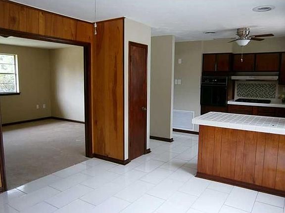 5th image of 3026 Gen Meyer Ave