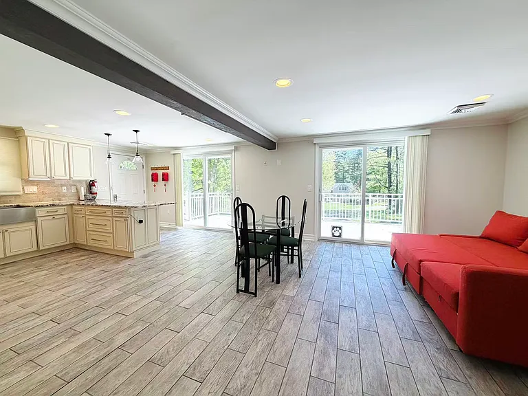 23 Hillcrest Rd #A — Photo 6