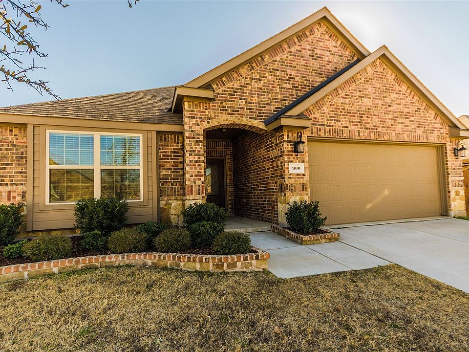 1st image of 900 Lake Cypress Ln