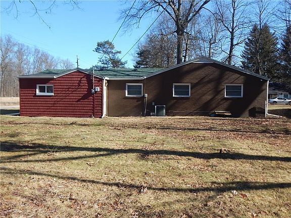 2nd image of 303 Woodlawn Dr
