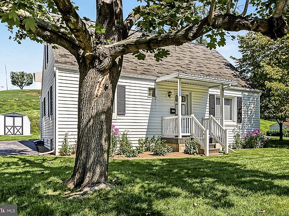 4th image of 6500 Derry St