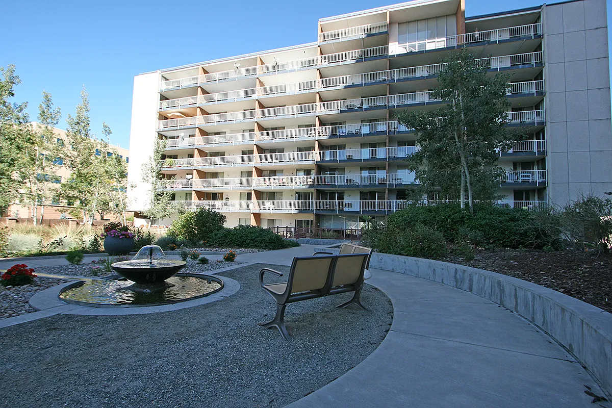 4800 Hale Pkwy — Photo 4