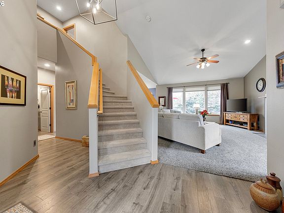 4th image of 40442 Therese St