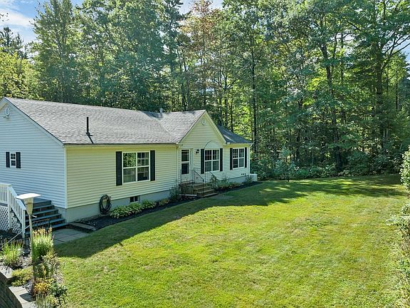 3rd image of 80 Quaker Road