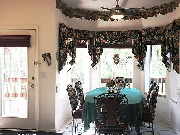 Dining Area - Bay Windows