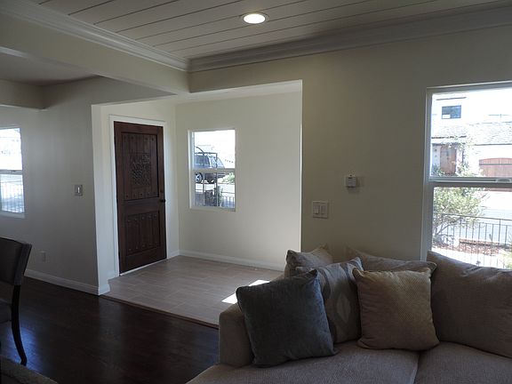4th image of 317 E Mariposa Ave