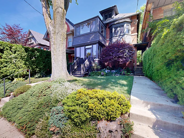 130A Westminster Ave #UPPER LEVEL — Photo 2