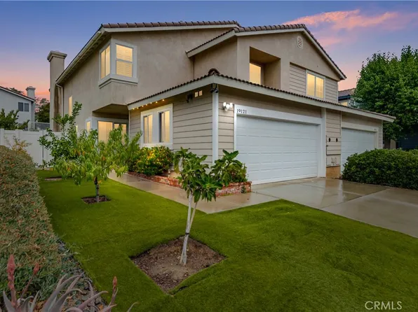 19121 Broken Bow Dr, Riverside, CA 92508