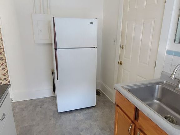 3rd image of 88 Milwaukee St #3