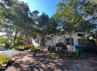 1046 Center St, Holly Hill, FL 32117