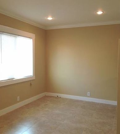 21 Roswell Unit B Bedroom