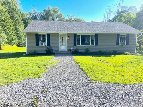 24 River View Dr, Hardwick Twp., NJ 07825