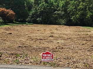 110 Locust Ln, Oakdale, PA