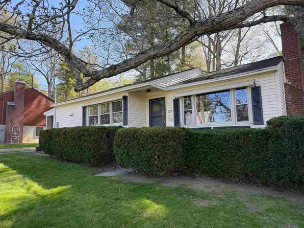 225 Gingras Avenue, Manchester, NH 03104