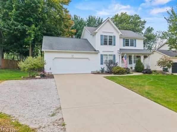 624 Royal Woods Dr, Wadsworth, OH 44281