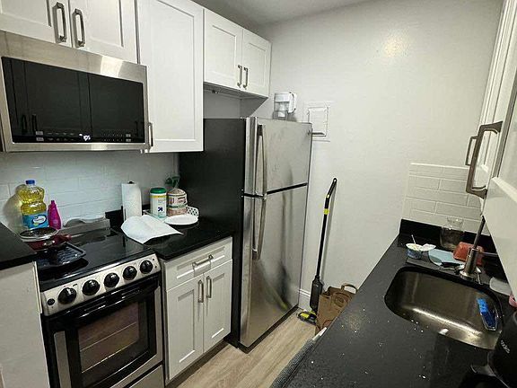 4th image of 50 W 34th St APT 10C08