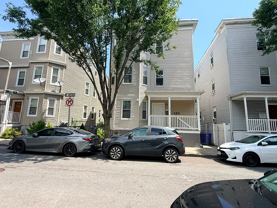 1st image of 13 Hendry St #3