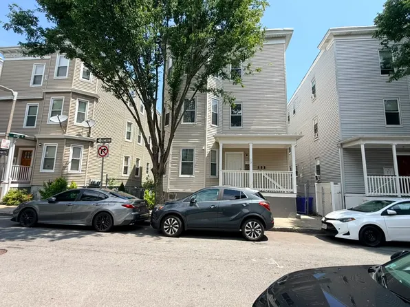 13 Hendry St #3, Dorchester, MA 02125
