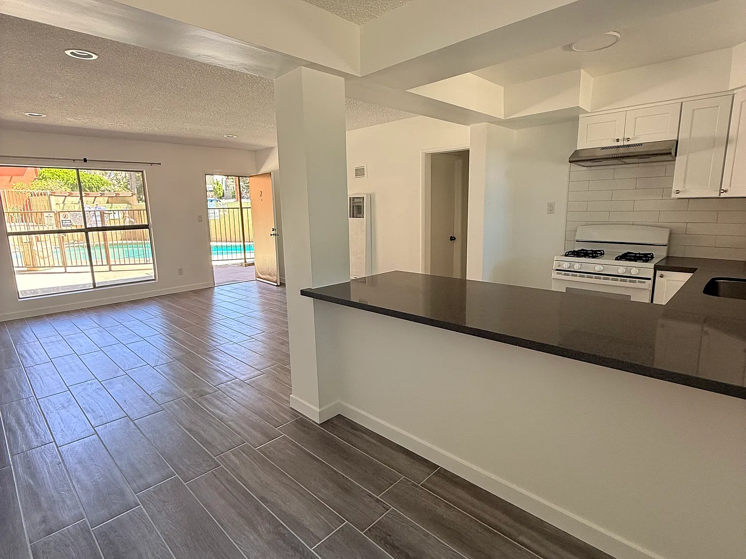 1 bed, $1,695 — Photo 2