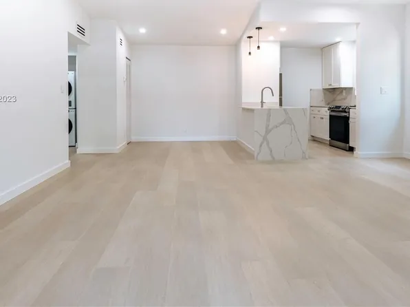 2769 S Oakland Forest Dr APT 202, Oakland Park, FL 33309