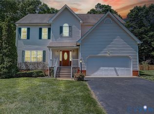 1325 Hawkins Wood Cir, Midlothian, VA 23114