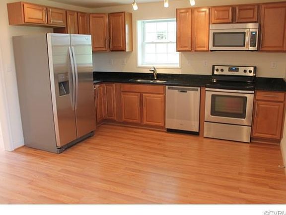 3rd image of 2563 Lester Ave