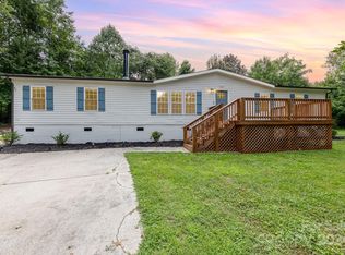 112 Bayberry Ct, Statesville, NC 28677