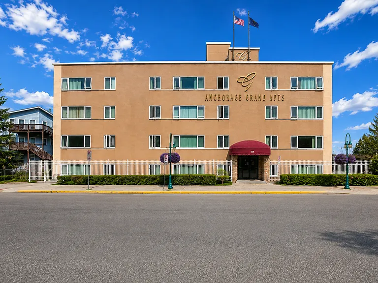 Fully-Furnished Units in Downtown Anchorage, AK | Anchorage Grand Apartments — Photo 2