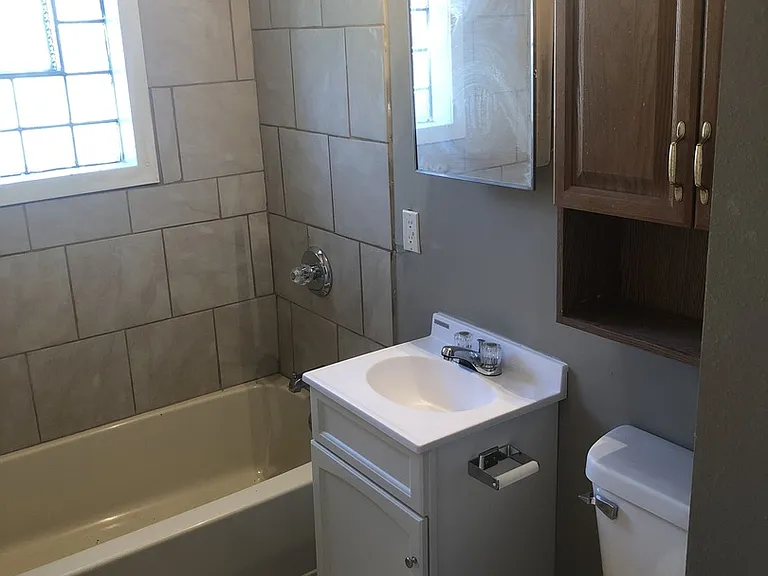 4449 Vermont Ct — Photo 2