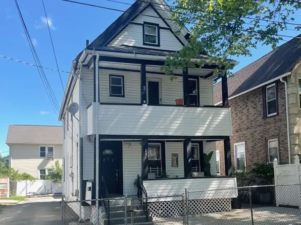 231 Charles Ave, Staten Island, NY 10302