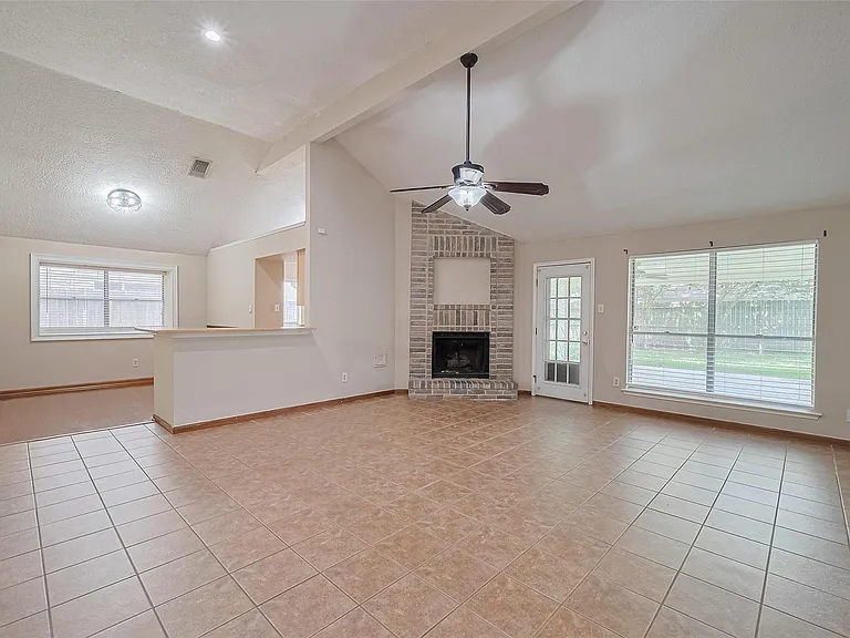 6907 Yardley Dr — Photo 4