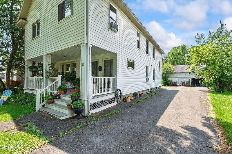 2nd image of 27 Euclid Avenue