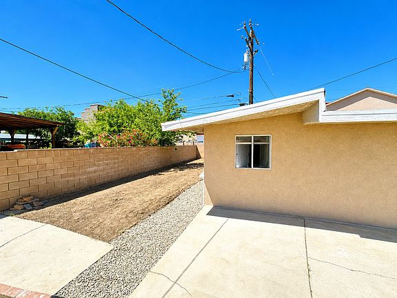 4th image of 38369 16th St E