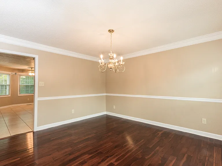 1400 Autumn Ridge Dr — Photo 9