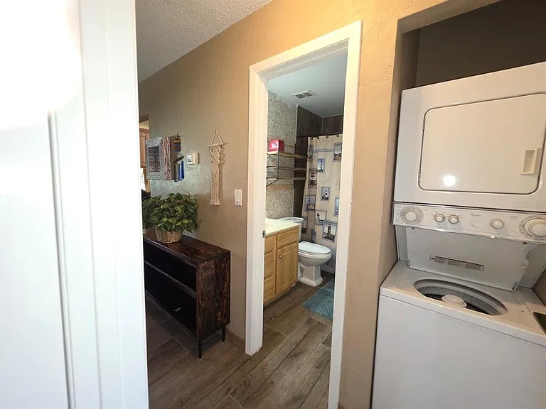 400 Oakridge Blvd #60 — Photo 21