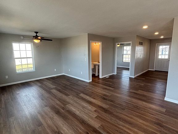 4th image of 917 22nd St