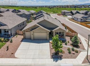 7102 Peachleaf Dr, Colorado Springs, CO 80925