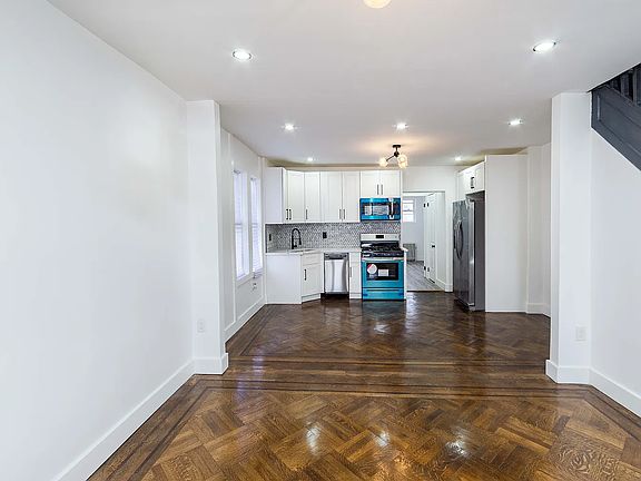 5th image of 123-31 Inwood St #A