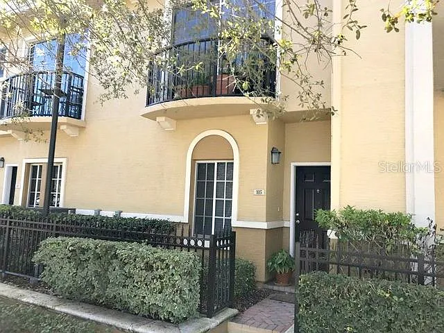 105 S Sherrill St — Photo 3