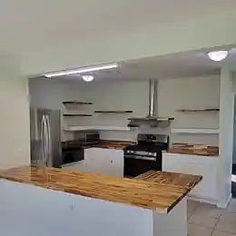 3rd image of 1115 Wilson Ave