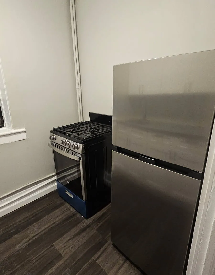 26 Dana Ave — Photo 2