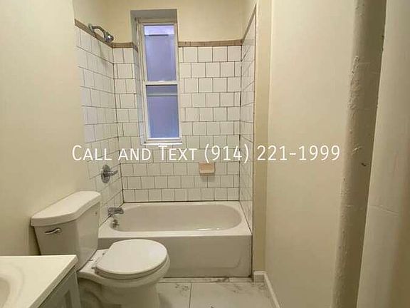 5th image of 120 Waverly St