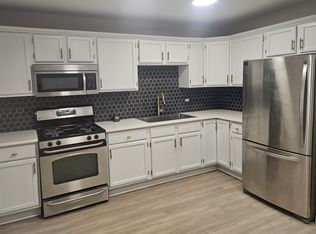 6841 Appletree St, Hanover Park, IL 60133