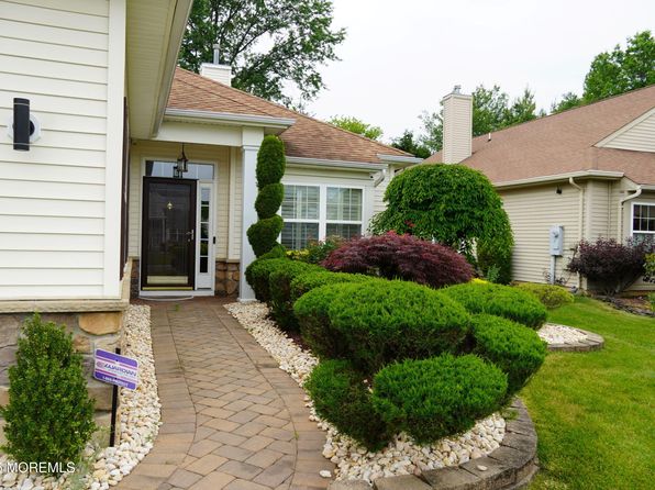 185 Valencia Dr