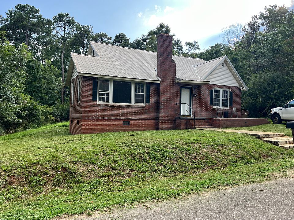 1st image of 445 Glover St
