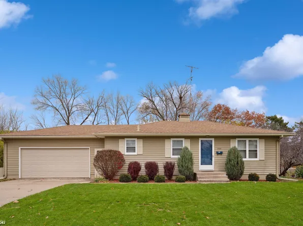 2424 Herman Ave, Burlington, IA 52601