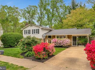 7306 Idylwood Ct, Falls Church, VA 22043