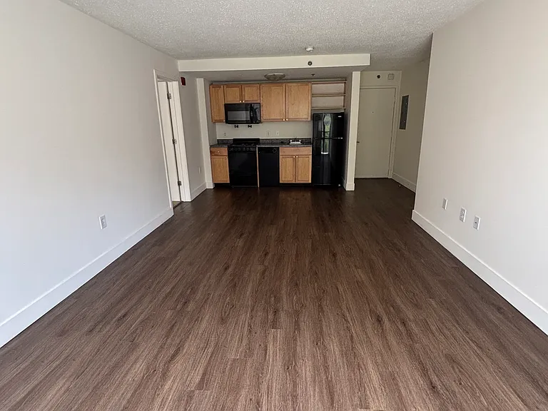 Downtowner Apartments — Photo 6